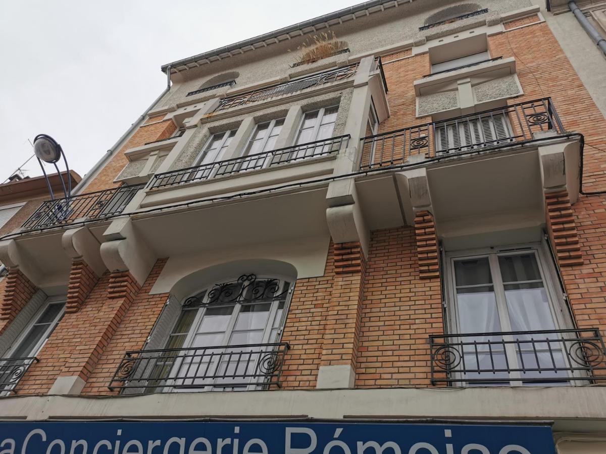 Appartement Chez Camille à Reims Extérieur photo